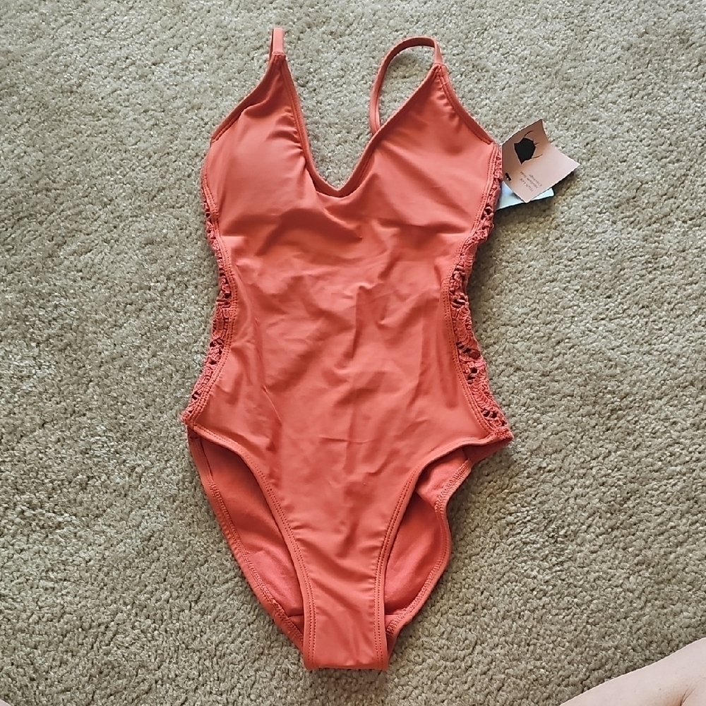 Shade & Shore Women's Crochet Side Panel One Piece Swimsuit XS